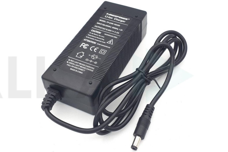 Адаптер питания для электросамокатов для Li-Ion батарей (16.80V 3.0A 5.5*2.1)