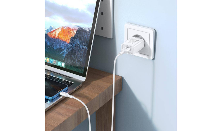 Сетевое зарядное устройство USB + кабель Lightning BOROFONE BA68A Glacier 2100mAh (белый)