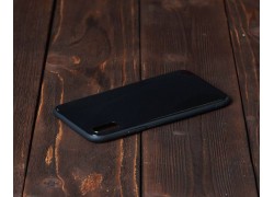 Чехол для iPhone X глянцевый полупрозрачный (черный)