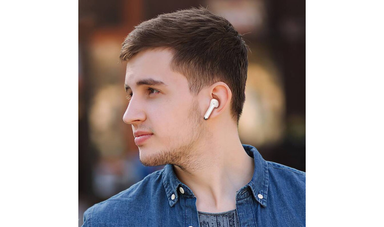 Наушники вакуумные беспроводные BOROFONE FQ3 Soulmate ANC+ENC Noise Reduction BT headset Bluetooth (белый) Наушники вакуумные беспроводные BOROFONE FQ3 Soulmate ANC+ENC Noise Reduction BT headset Bluetooth (белый)